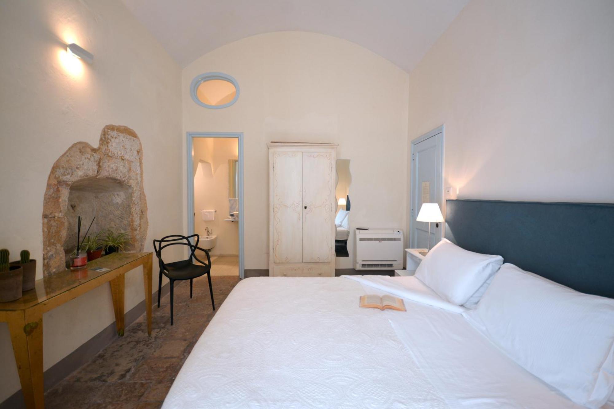 B&B Palazzo Del Capitolo - By I Bastioni San Domenico Галлиполи Экстерьер фото
