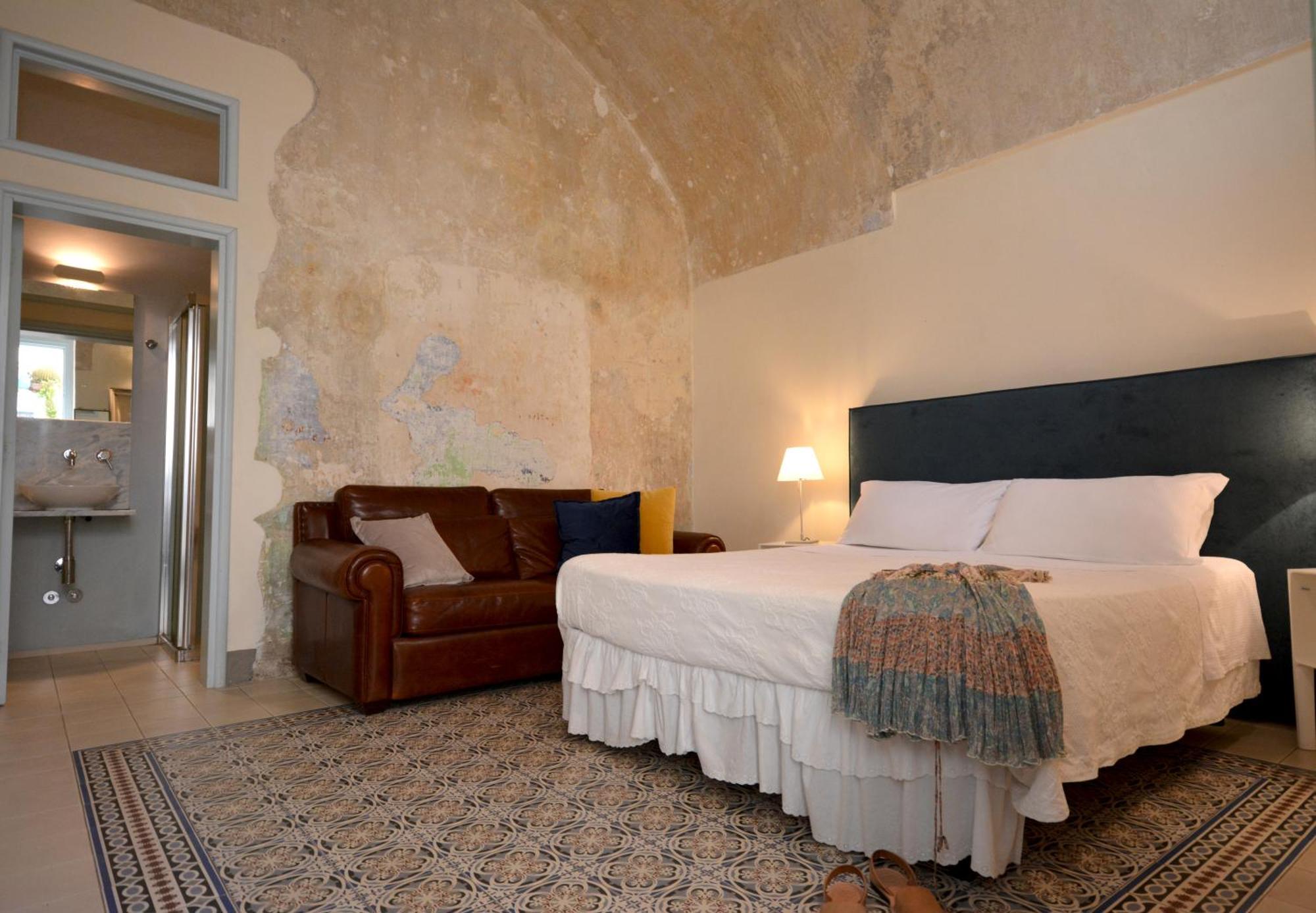 B&B Palazzo Del Capitolo - By I Bastioni San Domenico Галлиполи Экстерьер фото